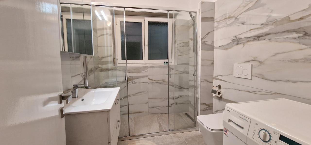 Lugano Lakeview Apartment Private Parking & Self Check-In 外观 照片